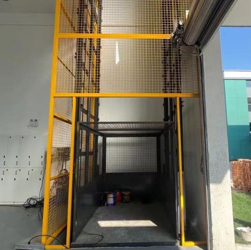 鸡西导轨式升降机助力物流园破解运输难题